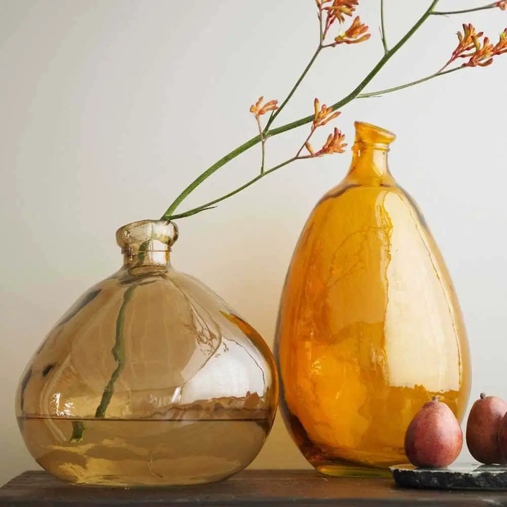 Vases jaunes en verre pour composition florale - Decorazine.fr
